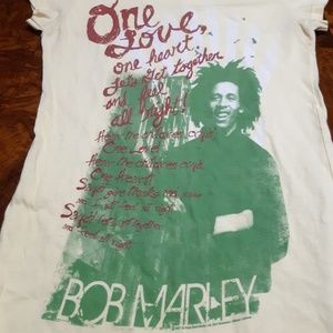 Bob Marley One Live pale yellow and green t-shirt size S!
